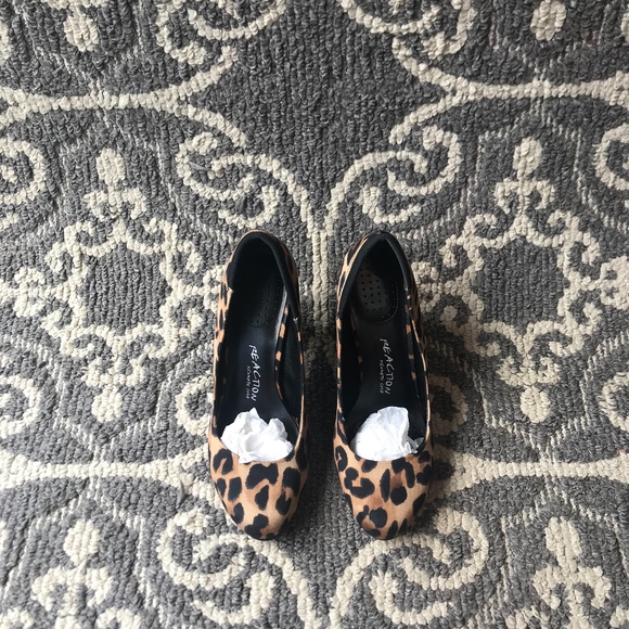 NWT KENNETH COLE REACTION Juice Time Leopard Pump - Picture 3 of 7